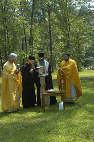 2008MoGodFirstLiturgy007